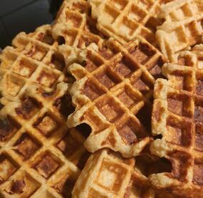 Lecker, wer will, kann weniger Zucker nehmen, weil ja noch Puderzucker obendrauf kommt.