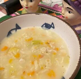 Die Suppe könnte gewürzter sein, habe schon 3 TL Paste genommen. Aber lecker und schnell zubereitet. 