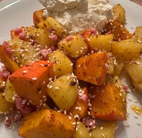 Eigentlich esse ich gar keinen Kürbis , aber dieses Rezept ist echt lecker . Nicht für jeden Tag aber ich werde es wieder kochen. . 