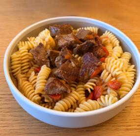 Super lecker! Aber auch mir war die Sauce zu dünn. Nächstes Mal werde ich sie mehr andicken.