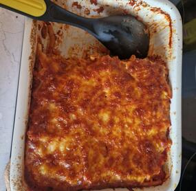 schmeckt lecker und ist einfach zu kochen... ich hab nur 1 Becher Creme Fraiche genommen, reicht auch vollkommen.... gibt es sicher wieder einmal...