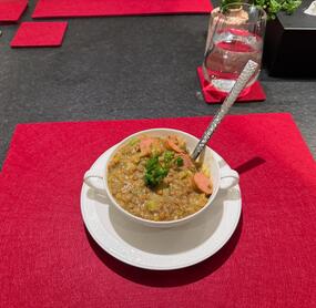 was kann ich sagen, es ist das zweite Mal dass ich das Rezept jetzt schon gekocht habe weil es so unfassbar einfach und lecker und gesund ist. Totaler Fan.