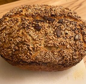 Richtig leckeres und saftiges Brot! Wird definitiv wieder gemacht, ev. versuchsweise noch mit etwas Brotgewürz. ❤️