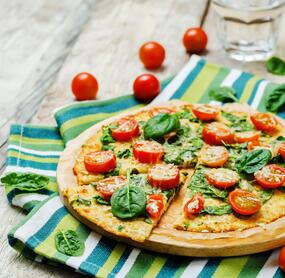 Low Carb Tomaten-Spinat-Pizza