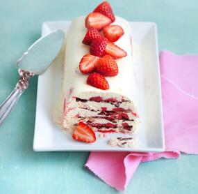 Erdbeer-Semifreddo mit Schokolade