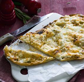 Flammkuchen quattro formaggi