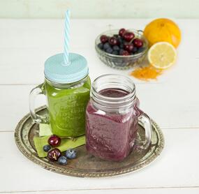 Grüner Spinat-Smoothie mit Mango