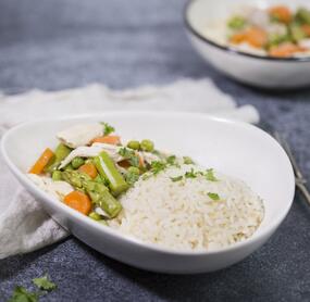 Hühnerfrikassee mit lockerem Reis