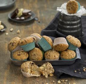 Mini-Chocolate-Chip-Muffins mit Nüssen