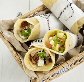 Mini-Wraps mit zweierlei Füllungen