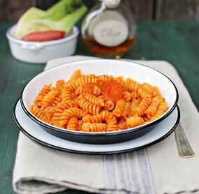 Pasta mit Tomatensoße und Chorizo