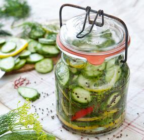Schnell eingelegte Gurken