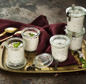 Schnelle Stracciatellacreme