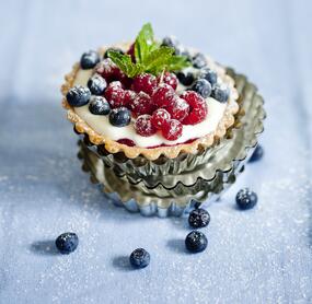 Köstliche Kaffeezeit: Tartelettes mit Beeren