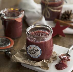 Kirschkonfitüre mit Marzipan