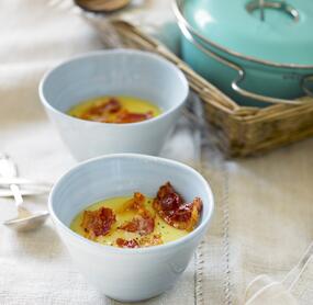 Kartoffelsuppe mit gebratenem Frühstücksspeck