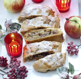 Schneller Apfelstrudel mit Rosinen