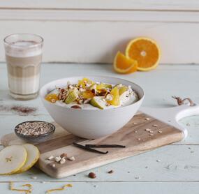 Quark-Dessert mit Orangen und Birnen