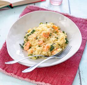 Zucchini-Risotto mit Garnelen
