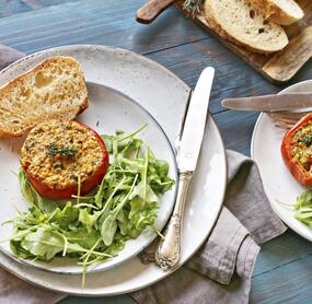 Pikant gefüllte Tomaten