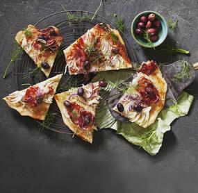 Flammkuchen mit Fenchel und Pancetta