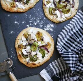 Mini-Pizzen mit Ziegenkäse