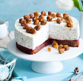 Unglaublich cremige Joghurt-Nuss-Torte