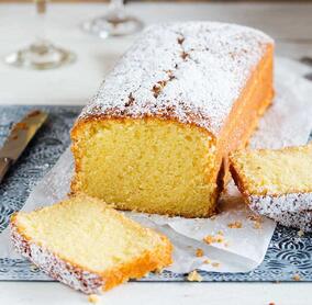 Saftiger Eierlikörkuchen