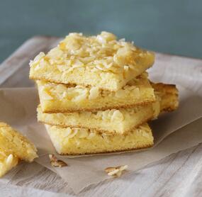 Blech-Butterkuchen mit Mandeln