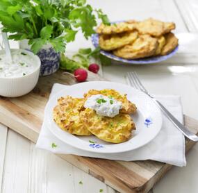 Kartoffelküchlein mit Radieschen-Dip
