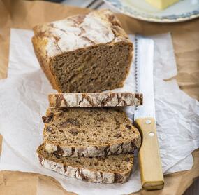 Glutenfreier Pumpernickel