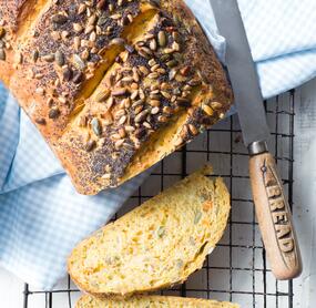 Ultrasaftiges Karotten-Körner-Brot