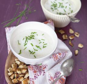 Südtiroler Weißweinsuppe