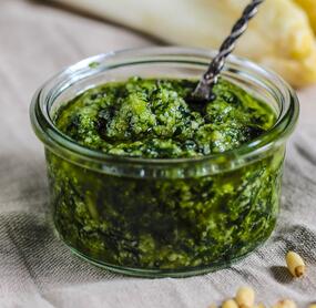 Das leckerste klassische Bärlauchpesto