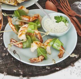 Garnelen-Zuckerschoten-Spieße mit Mayonnaise