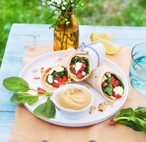 Hummus-Wraps mit Ziegenkäse