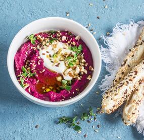 Ultraleckerer Rote-Bete-Hummus