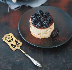 Espresso-Mascarpone-Törtchen mit Brombeeren