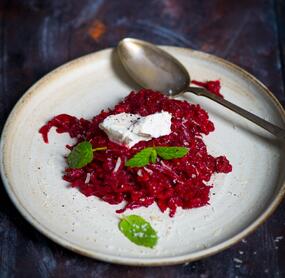 Supercremiges Rote-Bete-Risotto mit Ricotta