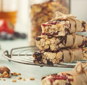 Gesund Snacken: Kernige Fruchtriegel