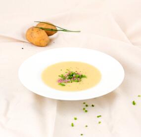 Kartoffelsuppe mit Selchfleisch