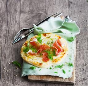 Kleine Fenchelpizza mit Mascarponecreme