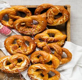 Laugenbrezn mit Obazda