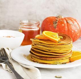 Kürbis-Pancakes mit Honig