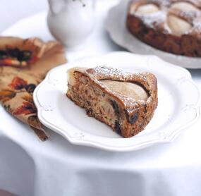 Schokoladiger Walnuss-Birnenkuchen