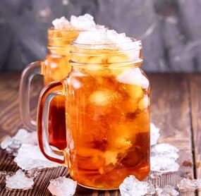 Erfrischender Eistee-Slush