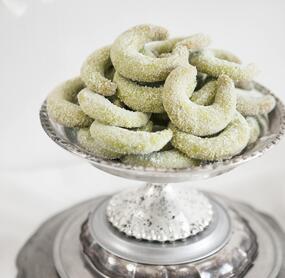 Matcha-Vanillekipferl
