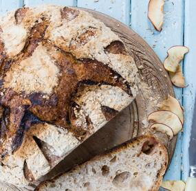 Herbstliches Apfel-Zimt-Brot