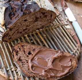 Schokoladen-Johannisbeer-Brot