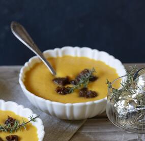 Kürbissuppe mit Honig-Croûtons